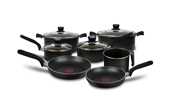 Set de cocina marca T-Fal con 11 piezas.