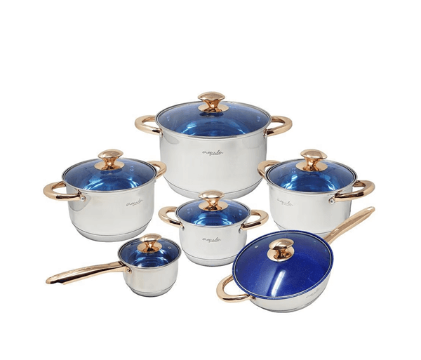 Set de cocina marca Aquila de 12 piezas.