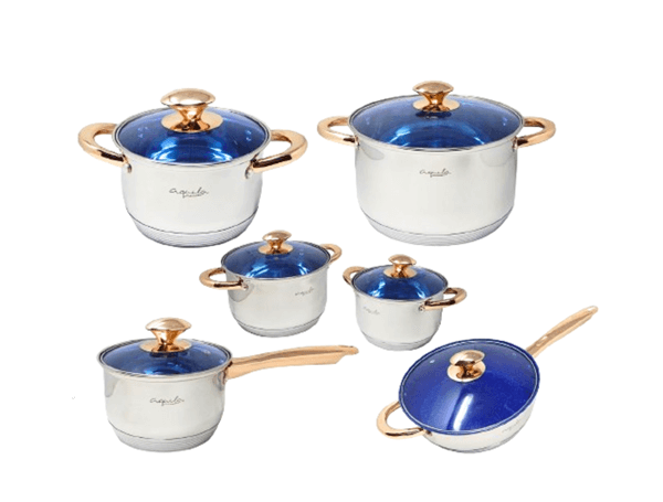 Set de cocina marca Aquila de 12 piezas.