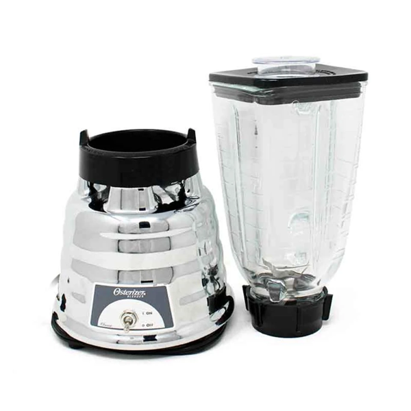 Licuadora Oster con vaso de vidrio y cuchilla pica-hielo